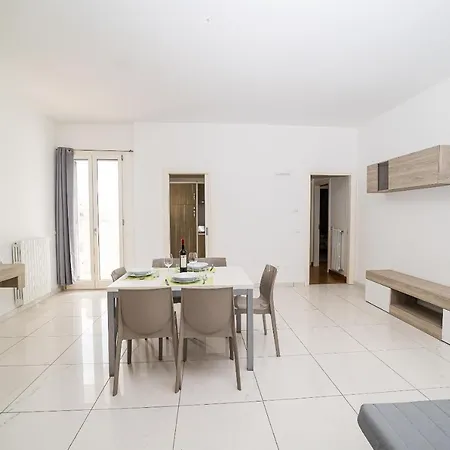 Apartment Corso Italia Exclusive - Center - Parking - Click Salento *
